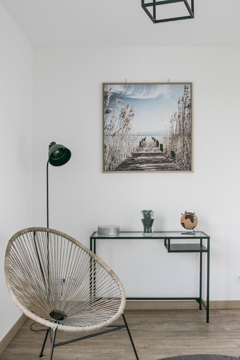 Quijote, Maison Moderne Avec Terrasse A ก็อง ภายนอก รูปภาพ